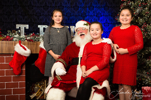 UPChristmasParty2017-33
