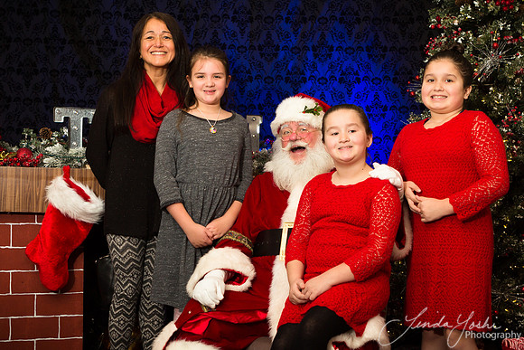 UPChristmasParty2017-34