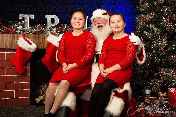 UPChristmasParty2017-35