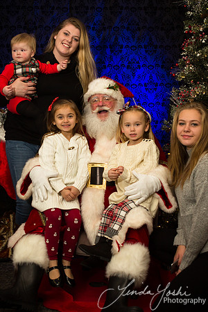 UPChristmasParty2017-47