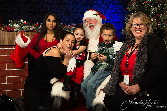 UPChristmasParty2017-76