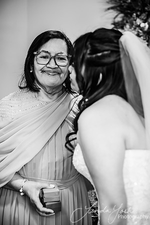 Wedding-B&W-17